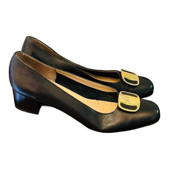 Vintage Salvatore Ferragamo Low Heel Pumps Blue Leather Gold Accent Size 8 AA - Picture 2 of 15